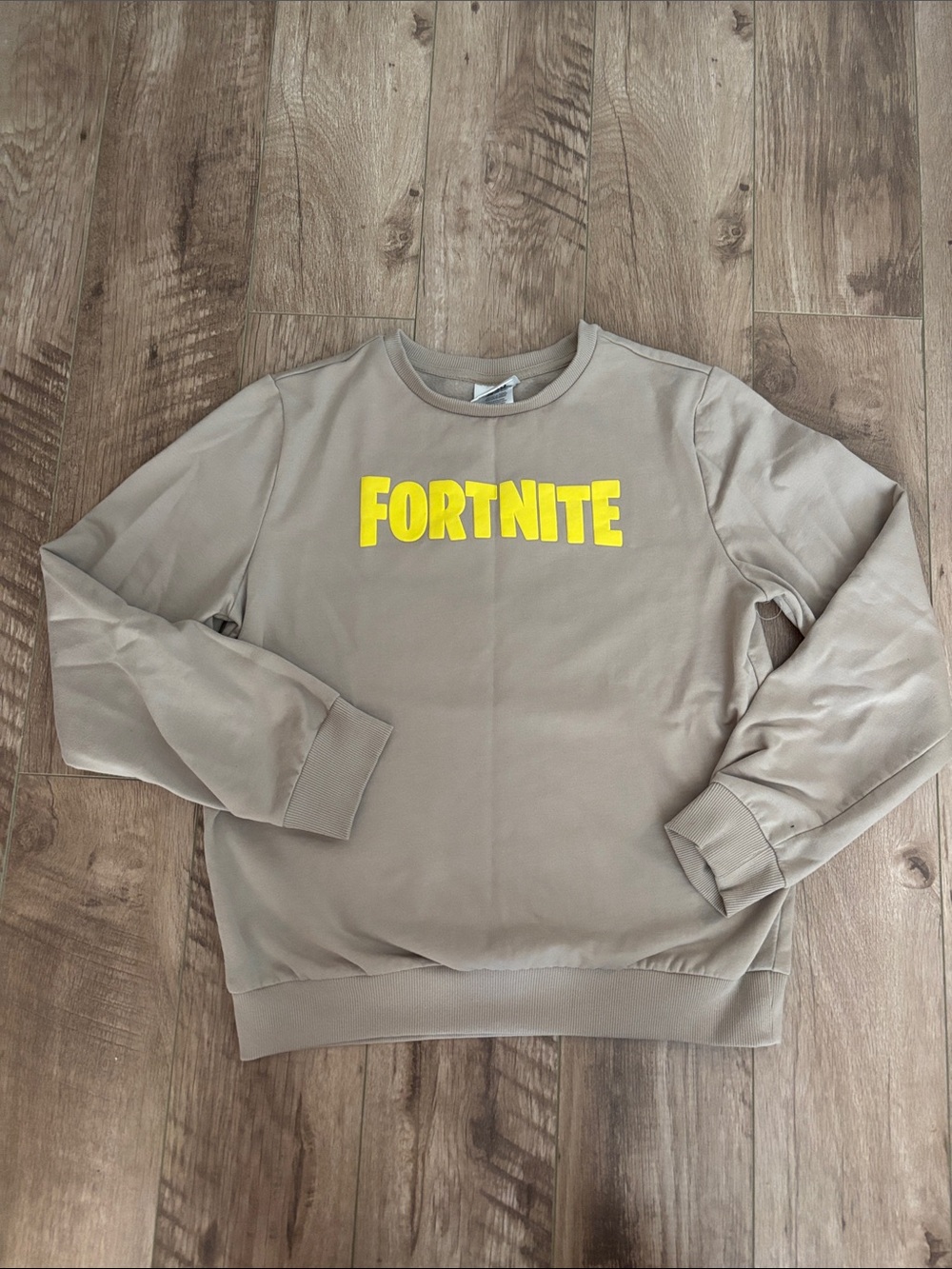 Fortnite Kids Beige Crewneck Sweatshirt with Yellow Logo size 14-16 XL